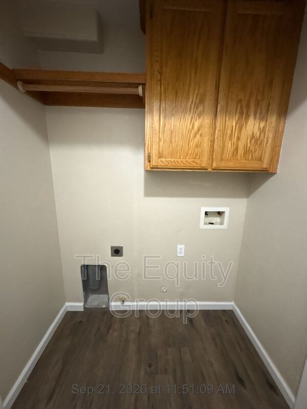 Building Photo - 2322 N Vickie Ct