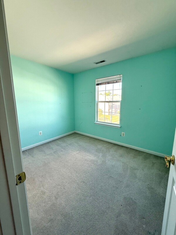 Building Photo - 266 Bruaw Dr