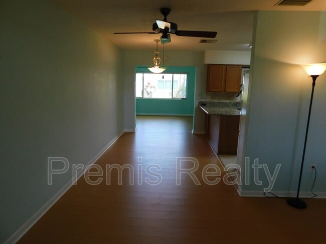 Building Photo - 3563 Floral Dr SE