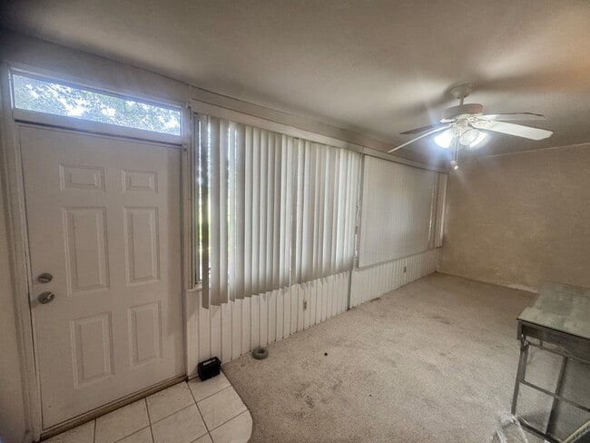 Building Photo - 119 Fairway Dr