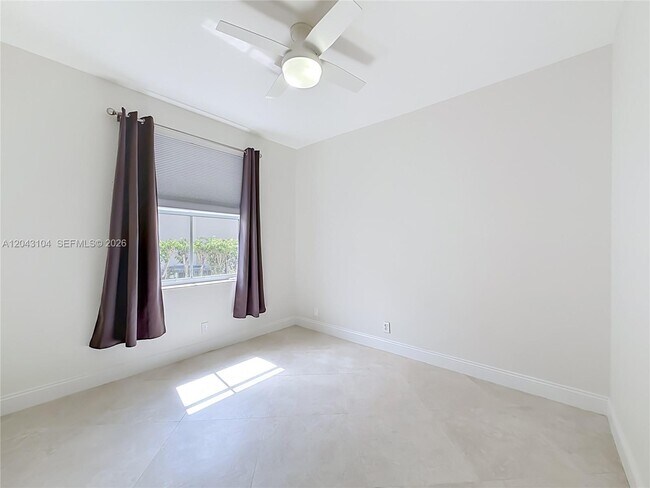 Building Photo - 1556 Winterberry Ln