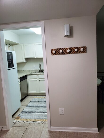 Building Photo - 2500 Houma Blvd