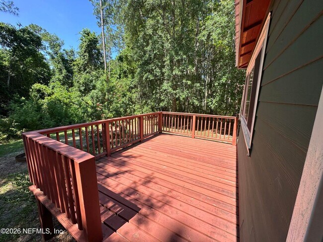 Building Photo - Private Retreat!