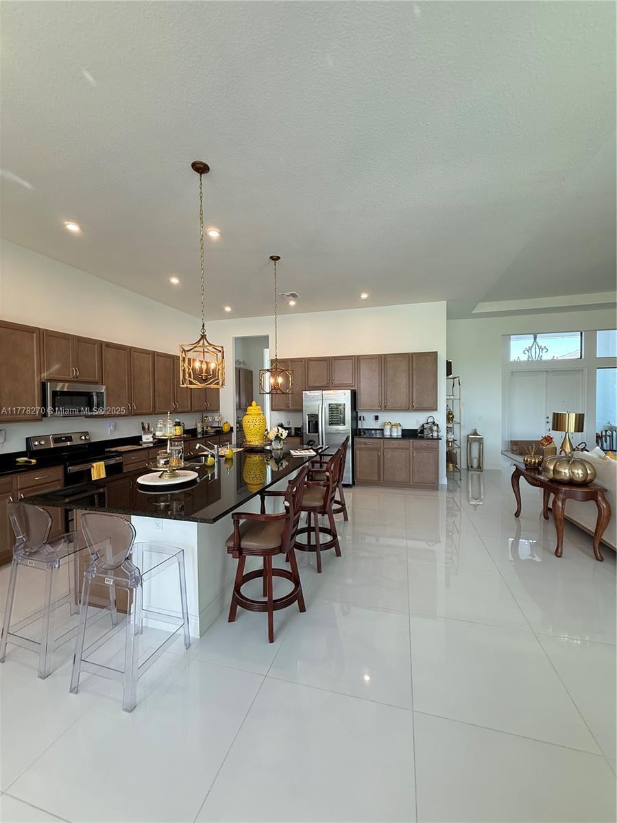 Building Photo - 11460 SW Pietra Way