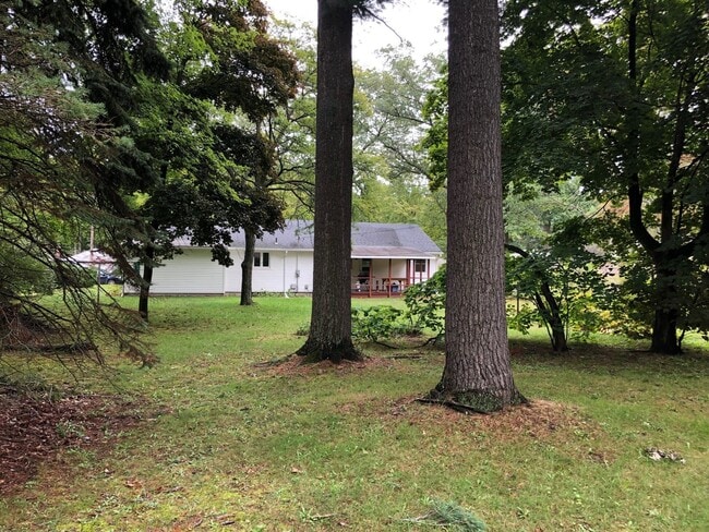 Building Photo - Spacious 3BR Home on Quiet Cul-de-Sac – Minutes from Downtown TC!