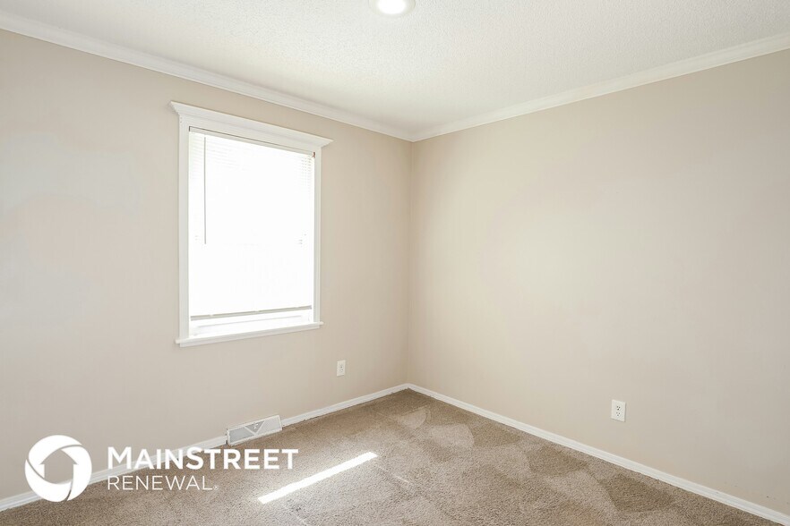 Building Photo - 17816 E Greentree Ave