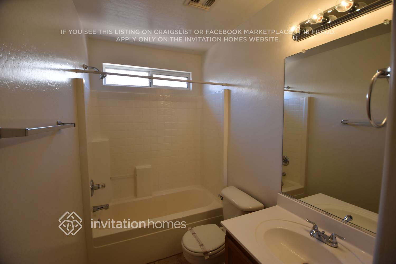 Building Photo - 12018 W Aster Dr