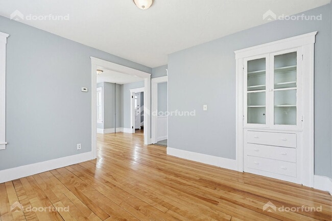 Building Photo - 121 Delmont Ave
