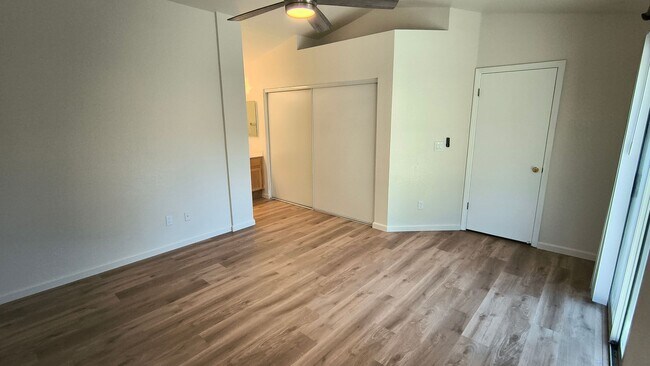 Building Photo - Brand New Flooring and FRESH Paint - SPACIOUS 3 BEDROOM HOUSE IN LIVERMORE!!!