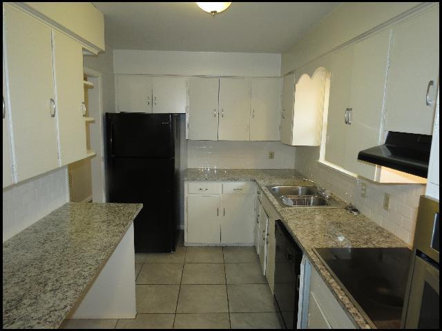 Building Photo - 6500 Marguerite Ln