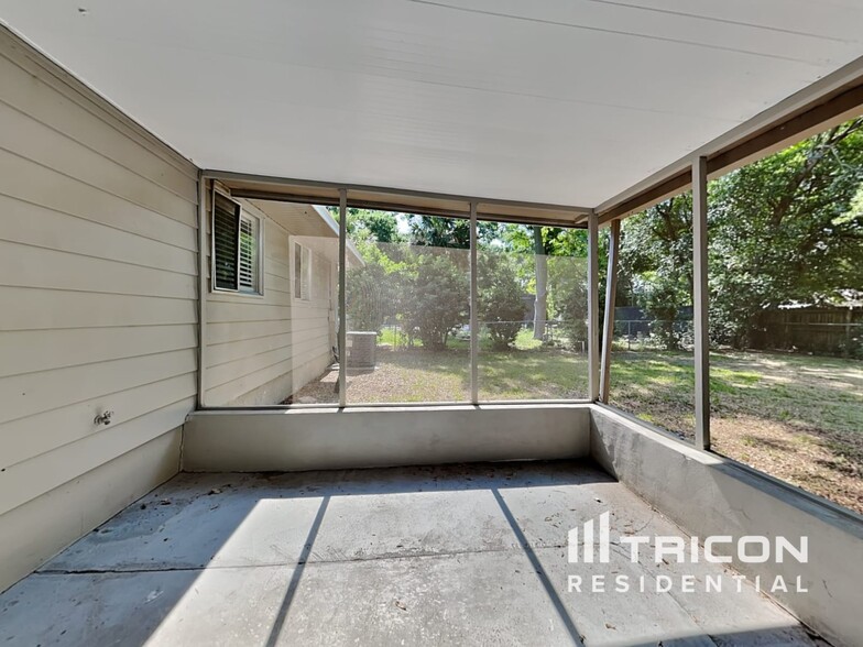 Building Photo - 1334 Stately Oaks Dr NW