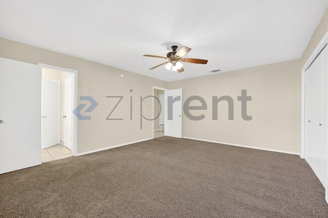 Building Photo - 3225 Crites St