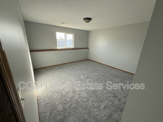 Building Photo - 816 S Longbranch Dr