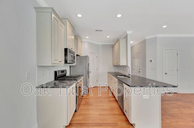 Building Photo - 1135 St Pauls Parrish Ln