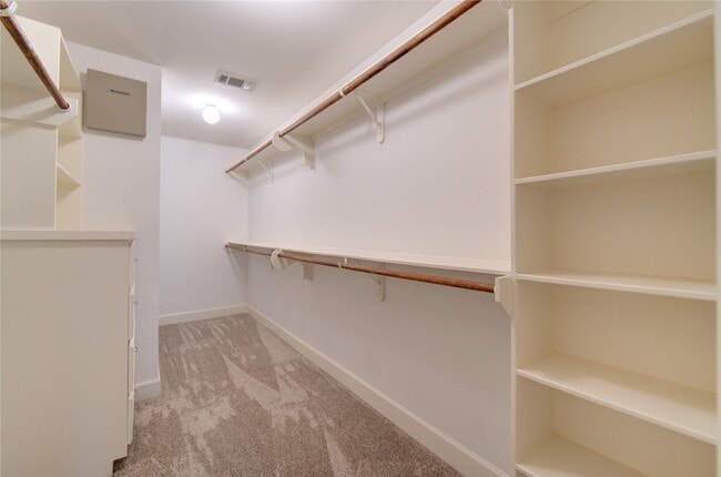 Building Photo - 11315 S Main St