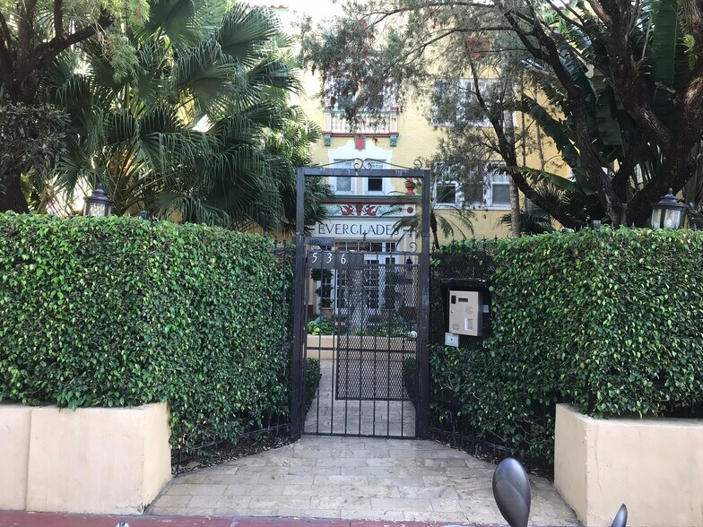 Building Photo - 536 14th St