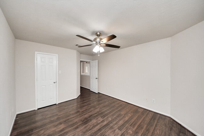 Building Photo - 24523 Red Bluff Tr