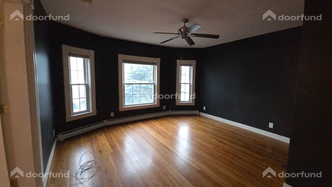 Building Photo - 202 Hildreth St