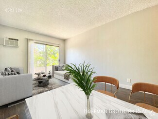 Building Photo - 5557 Carlton Way