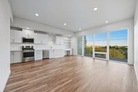 Building Photo - 4004 Banister Ln