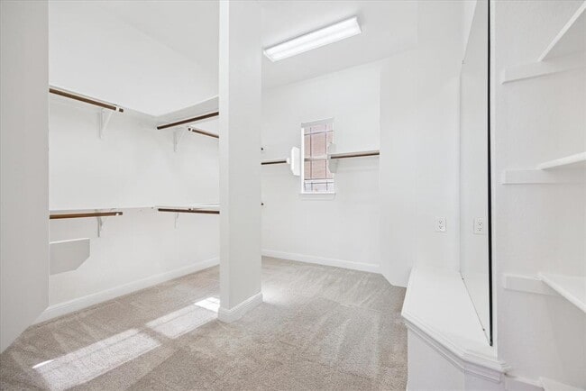 Building Photo - 100 Cross Trail