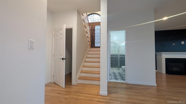 Building Photo - 150-95 Powells Cove Blvd