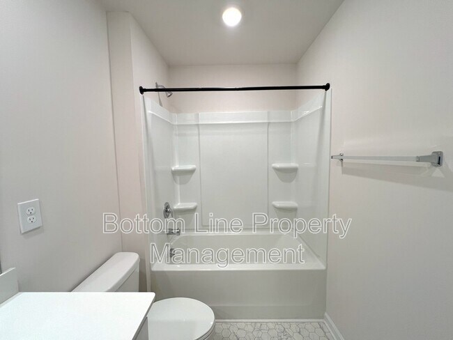 Building Photo - 1603 Blue Velvet Ln