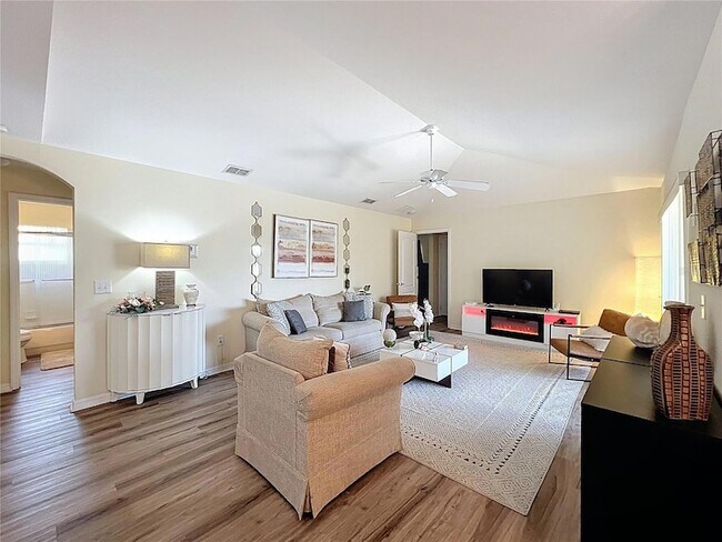 Building Photo - 458 Moscato Dr