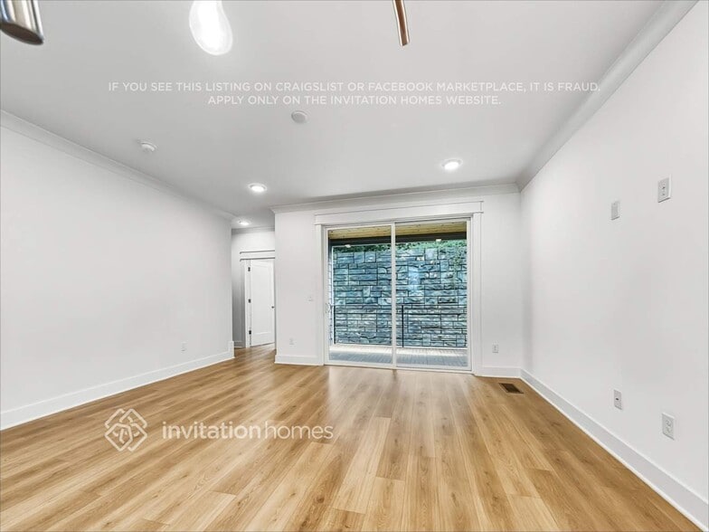 Building Photo - 428 38th Ave N