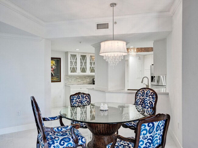 Building Photo - 191 S Ocean Dr