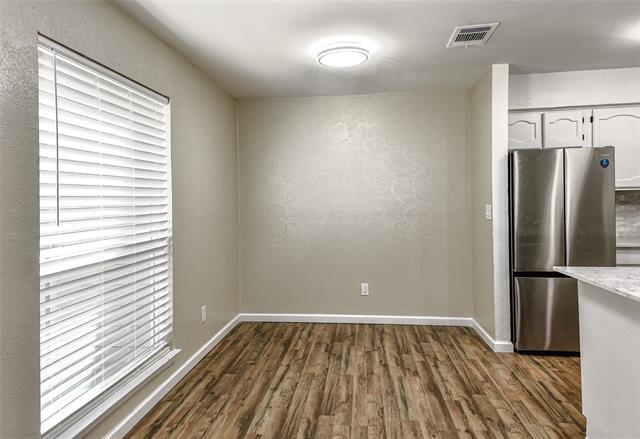 Building Photo - 3022 Forest Ln