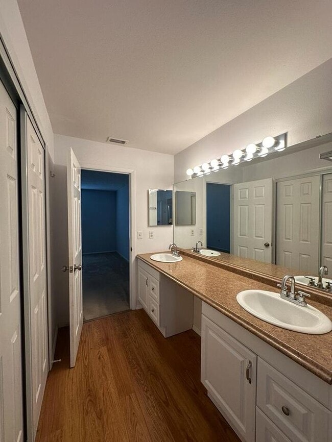 Building Photo - 1145 John Ridge Ct