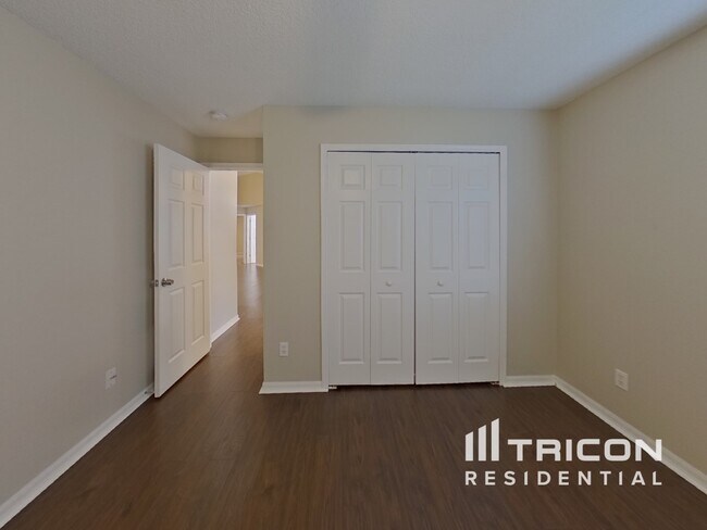 Building Photo - 5044 Pine Needle Dr