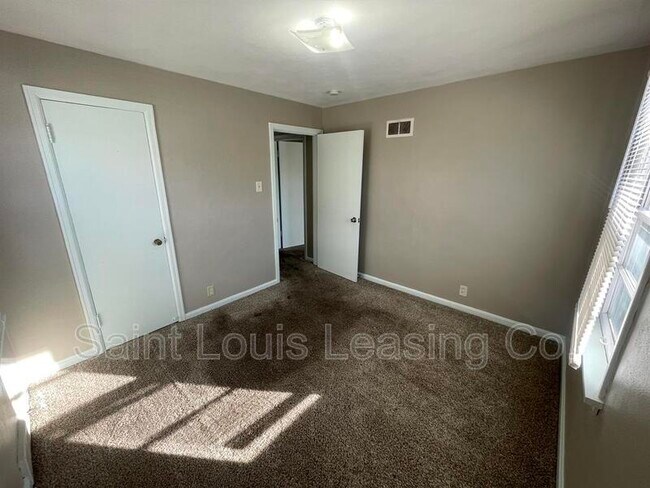 Building Photo - 8356 Elmore Ave