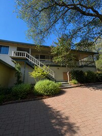 Building Photo - 12499 Incline Dr