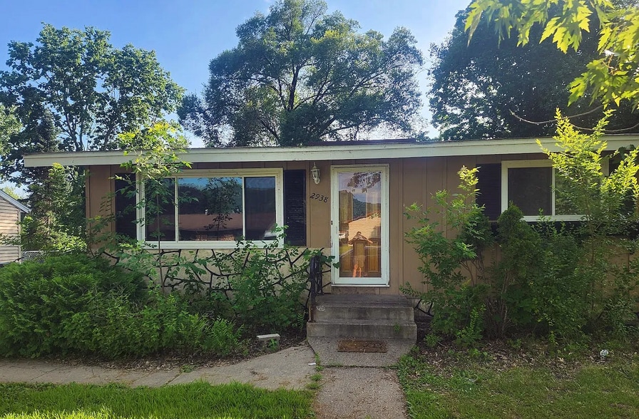 Primary Photo - 2938 S Marion Rd