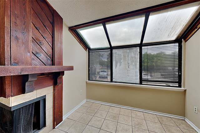 Building Photo - 9600 Royal Ln