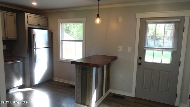 Building Photo - 1406 Mill Race Rd