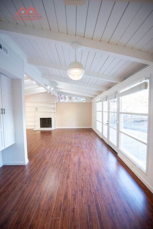 Building Photo - 855 Rorke Way