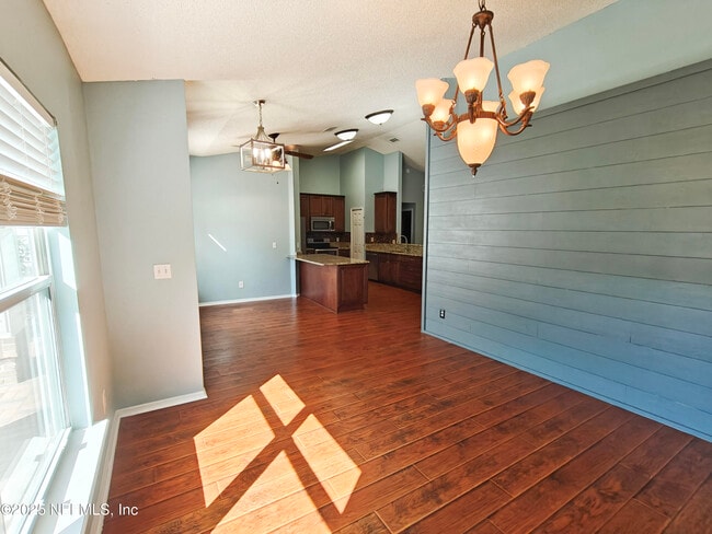 Building Photo - 8971 Rockpond Meadows Dr