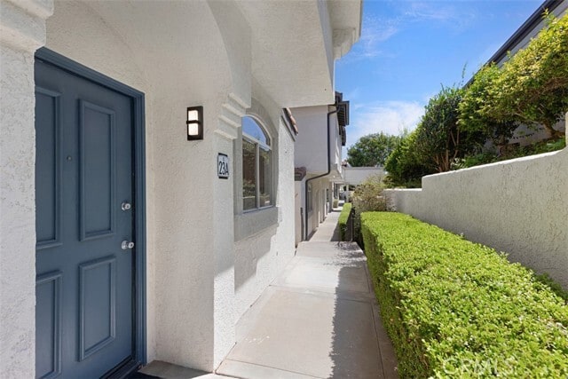 Building Photo - 30902 Club House Dr