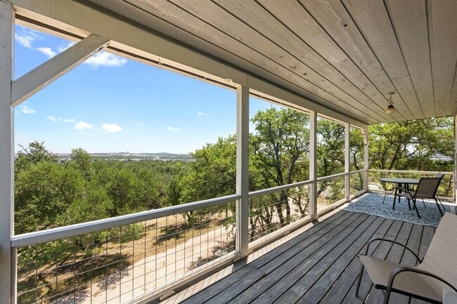 Building Photo - 650 Springlake Dr