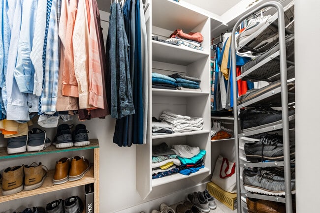 Building Photo - 16104 S Bodmin Way