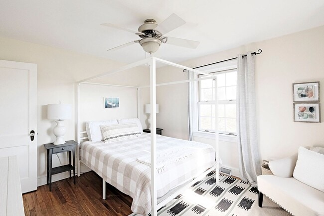 Building Photo - Charming City Cottage With Fenced Yard