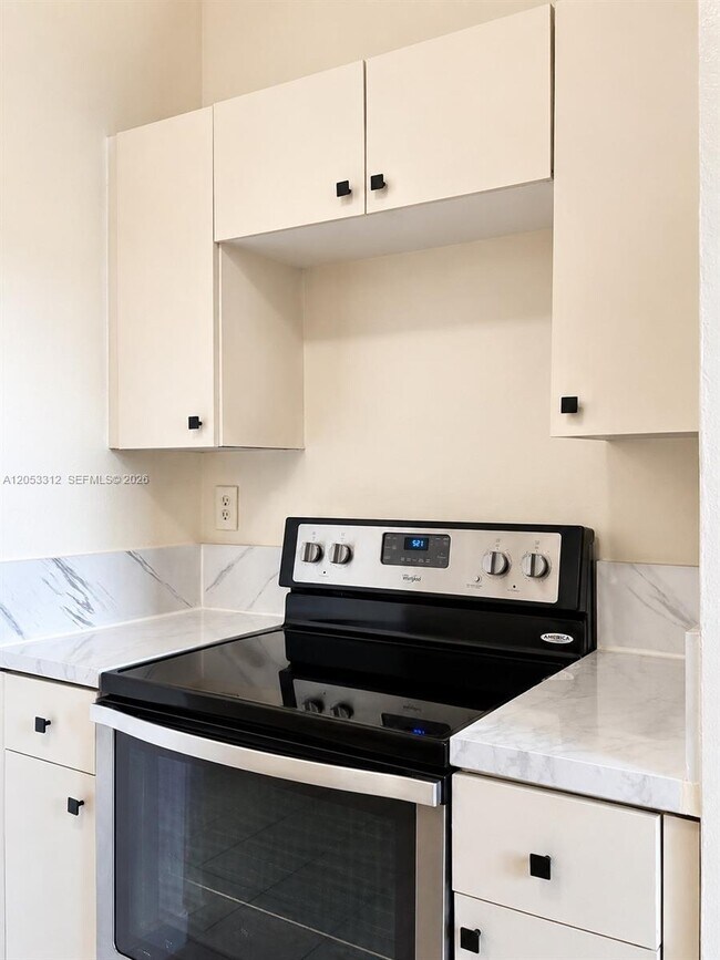 Building Photo - 26524 SW 138th Ave