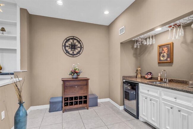 Building Photo - 24102 Northcrest Dr