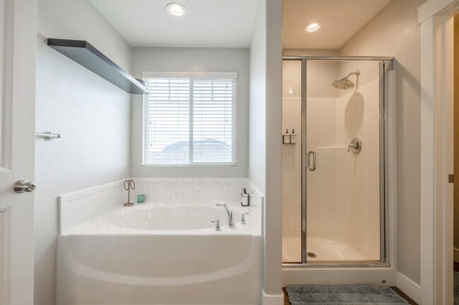 Building Photo - 3857 Ivey Ranch Rd