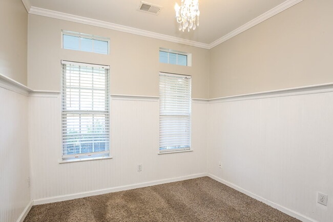 Building Photo - 2008 Greenhill Pass