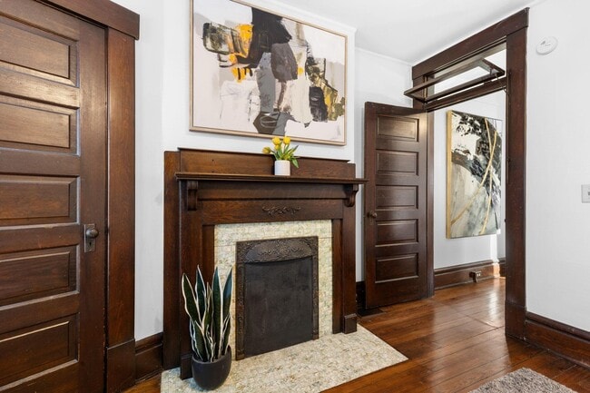 Building Photo - 726 Kerr St