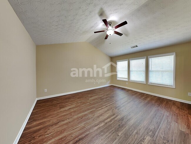 Building Photo - 6165 Ambercrest Ct